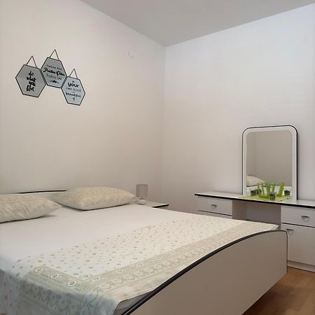 Apartmani Daria オレビック エクステリア 写真