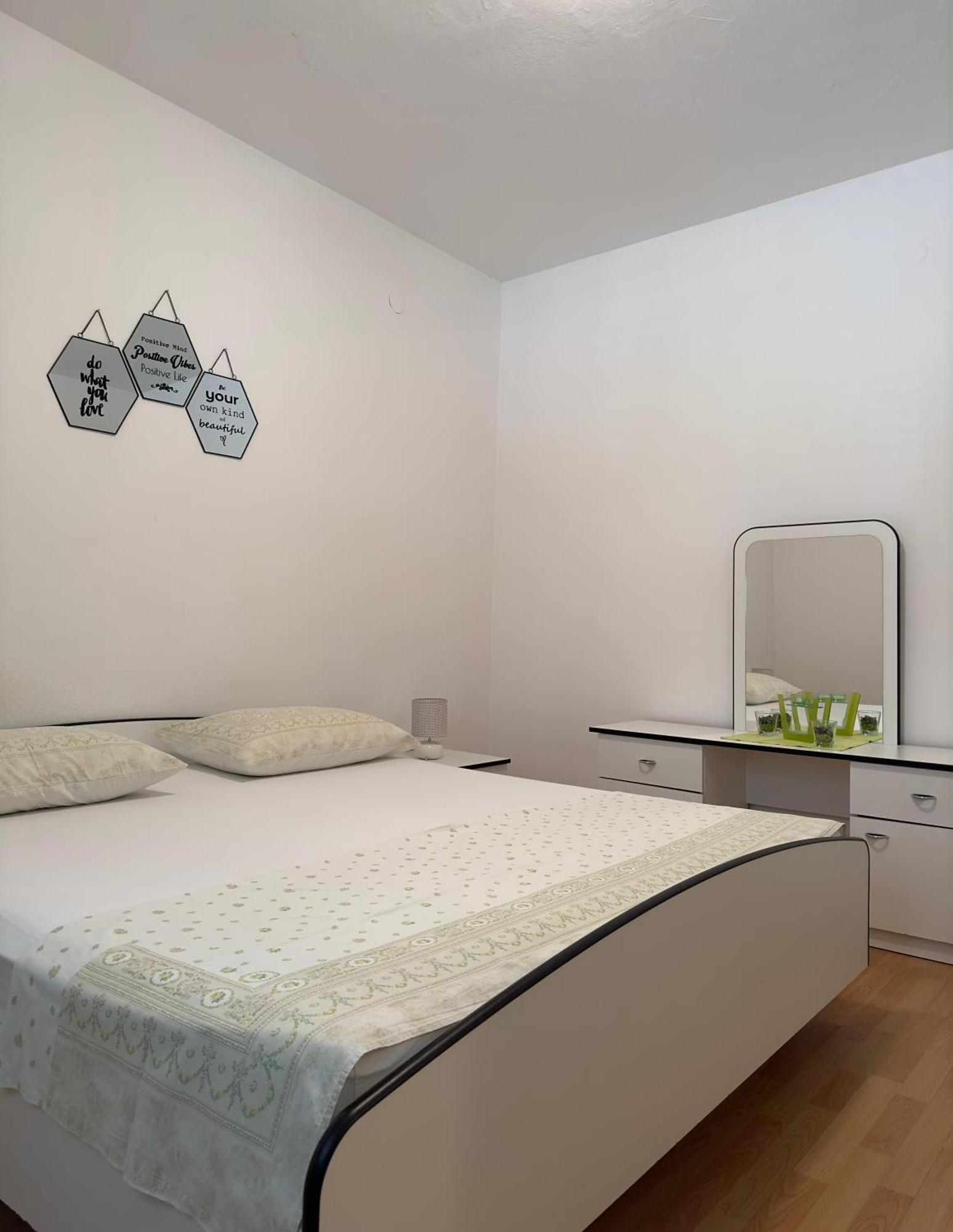 Apartmani Daria オレビック エクステリア 写真